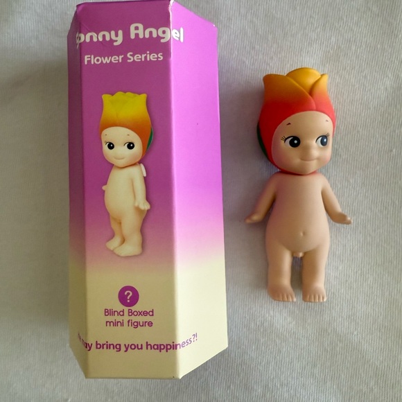 NWT Sonny Angel Flower Series Mini Figure - Tulip - Picture 1 of 5